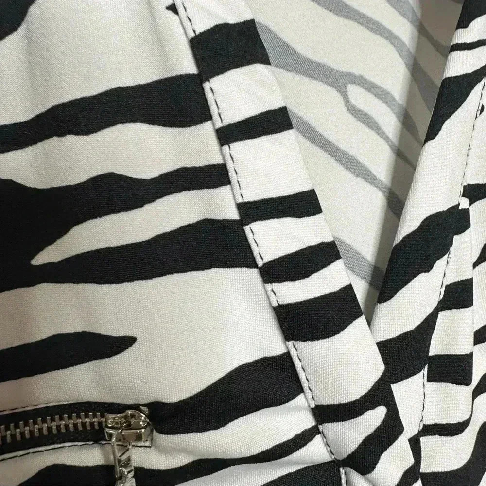 Mandy Evans Blouse Zippered Pockets Zebra Print Black & White Size  XL - Picture 5 of 16